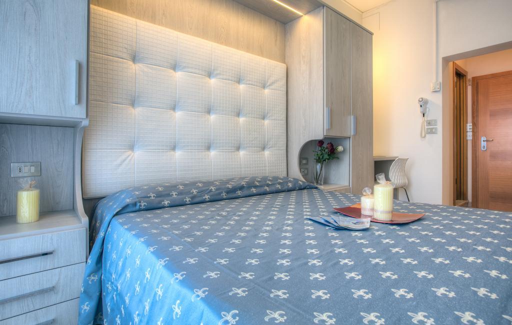 Hotel Olympia غابيتّشي ماري الغرفة الصورة