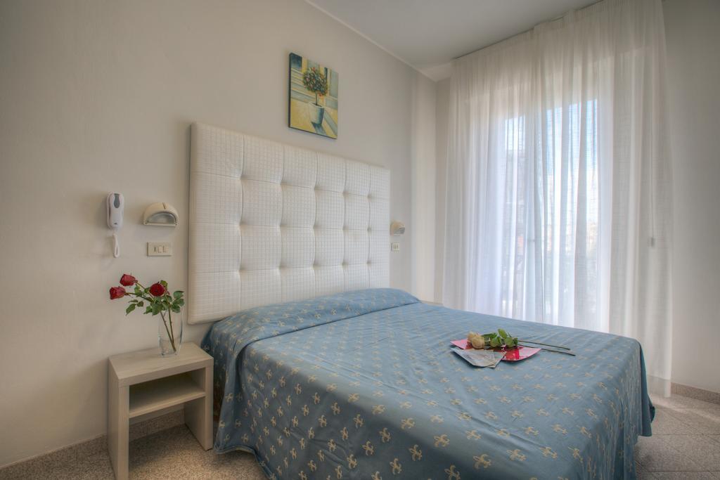 Hotel Olympia غابيتّشي ماري الغرفة الصورة